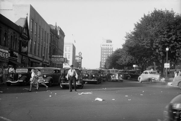 V-J Day celebrations in Madison, 1945